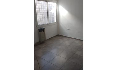 ALQUILO DUPLEX DE DOS DORMITORIOS EN SAN VICENTE