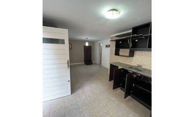 Alquiler — PH  2 ambientes, calle Balcarce, zona Villa Primera