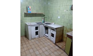 CASA Y DEPTO CALLE TERRADA