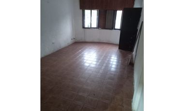 CASA Y DEPTO CALLE TERRADA