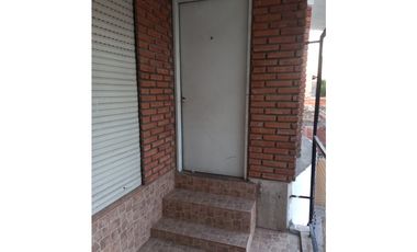 CASA Y DEPTO CALLE TERRADA