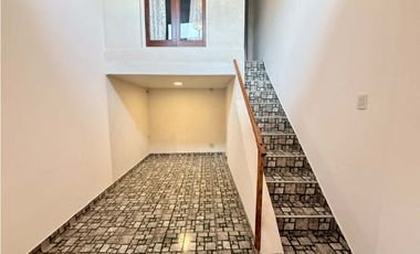LATORRE PROP. ALQUILA PH 3 AMB CON PATIO
