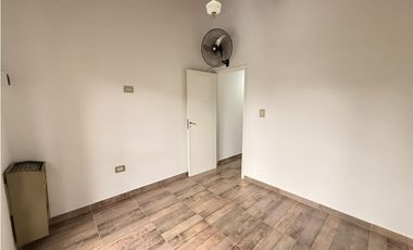 LATORRE PROP. ALQUILA PH 3 AMB CON PATIO