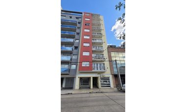 Moderno  departamento de 3 amb al frente con cochera