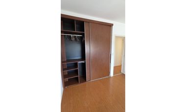 Moderno  departamento de 3 amb al frente con cochera