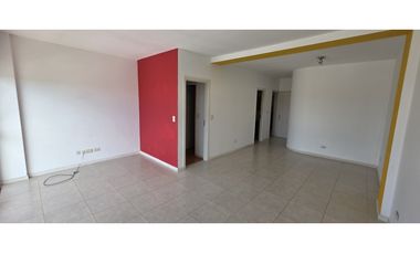 Moderno  departamento de 3 amb al frente con cochera