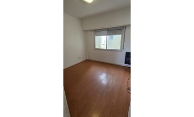Moderno  departamento de 3 amb al frente con cochera