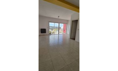 Moderno  departamento de 3 amb al frente con cochera