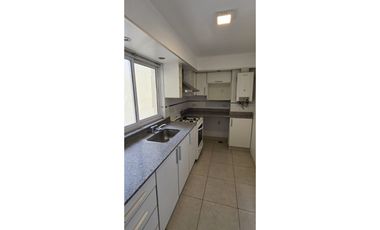 Moderno  departamento de 3 amb al frente con cochera