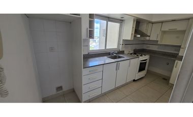 Moderno  departamento de 3 amb al frente con cochera