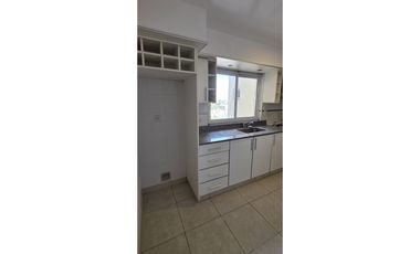 Moderno  departamento de 3 amb al frente con cochera