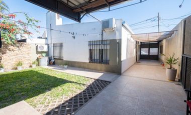 IMPECABLE CASA ZONA COLEGIO LOURDES