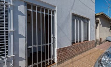 IMPECABLE CASA ZONA COLEGIO LOURDES