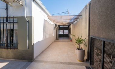 IMPECABLE CASA ZONA COLEGIO LOURDES