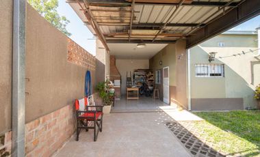 IMPECABLE CASA ZONA COLEGIO LOURDES