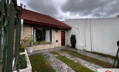 Dúplex en venta c/ cochera en Ramos Mejía