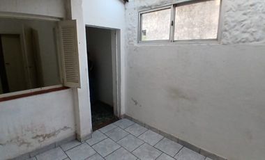 Departamento Tipo Casa en alquiler en Lanus Este