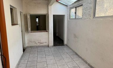 Departamento Tipo Casa en alquiler en Lanus Este