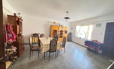 VENTA CASA + DPTO ALTO GORRITI