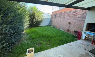 VENTA CASA 2 DORMITORIOS BARRIO ALTO PADILLA