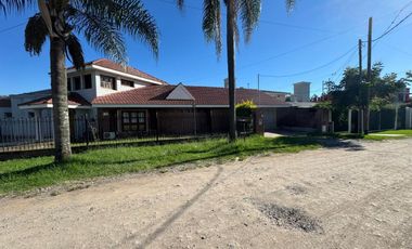 VENTA CASA 2 DORMITORIOS BARRIO ALTO PADILLA