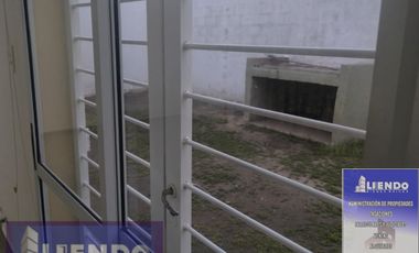 Casa en alquiler c/ cochera en Horizonte