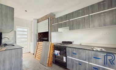 Casa en venta c/ cochera en Patagonia
