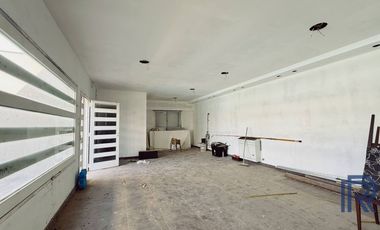Casa en venta c/ cochera en Patagonia