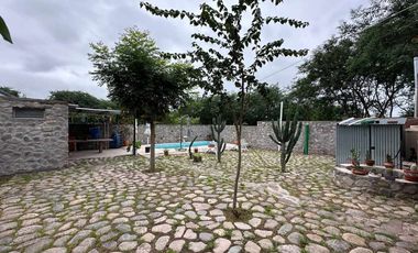 VENTA CASA LOS ALISOS 2 DORM+MONOAMBIENTE C/PILETA