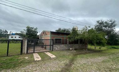 VENTA CASA LOS ALISOS 2 DORM+MONOAMBIENTE C/PILETA