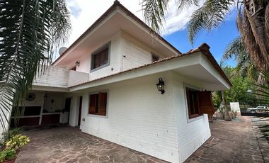 VENTA CASA 6 AMBIENTE ESQUINA 1195m2 BAJO LA VIÑA