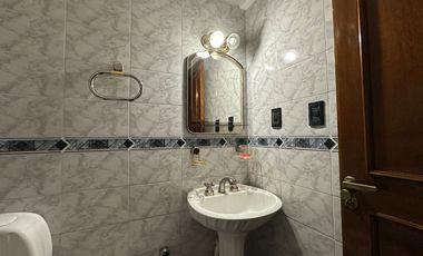 VENTA CASA 6 AMBIENTE ESQUINA 1195m2 BAJO LA VIÑA