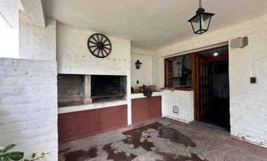 VENTA CASA 6 AMBIENTE ESQUINA 1195m2 BAJO LA VIÑA