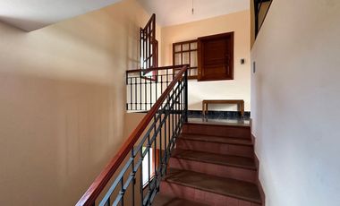 VENTA CASA 6 AMBIENTE ESQUINA 1195m2 BAJO LA VIÑA