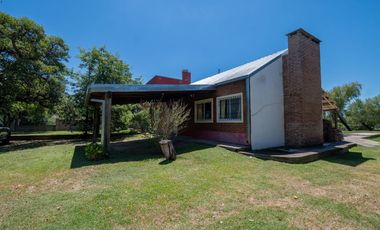 Viví la paz del río: quinta única con 2 viviendas