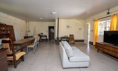 Viví la paz del río: quinta única con 2 viviendas