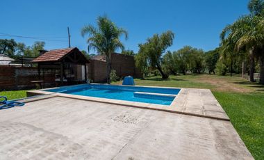 Viví la paz del río: quinta única con 2 viviendas