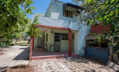 Viví la paz del río: quinta única con 2 viviendas