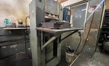 Galpón en alquiler de 220m2 ubicado en El Palomar