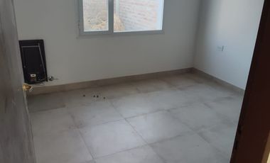 Casa en alquiler c/ cochera en Plottier