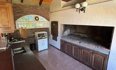 VENTA DE ESPECTACULAR QUINTA EN ARROYO LEYES