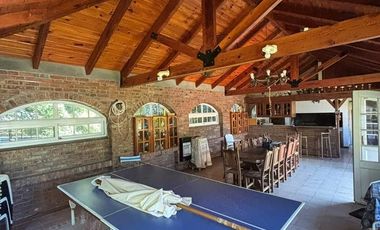 VENTA DE ESPECTACULAR QUINTA EN ARROYO LEYES