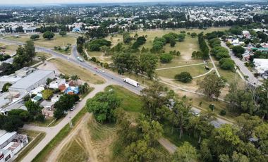 Terreno comercial sobre Ruta 11