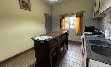 VENTA CASA 3 AMB EN LAFERRERE