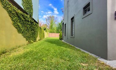 CASA 3 AMBIENTES MORENO JARDÍN, GALERIA Y PARRILLA