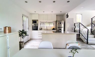 CASA 3 AMBIENTES MORENO JARDÍN, GALERIA Y PARRILLA