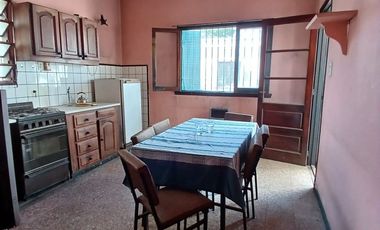 Venta casa 3 AMBIENTES +casita Remedios de Escalda