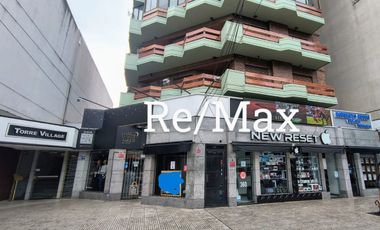 DEPARTAMENTO 6 AMBIENTES RAMOS MEJIA 243M2 COCHERA