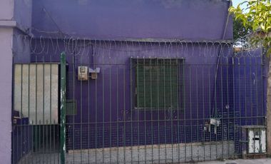 CASA 4 AMBIENTES EN VENTA CON PATIO MAS DEPTO