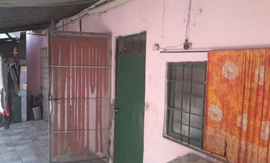 CASA 4 AMBIENTES EN VENTA CON PATIO MAS DEPTO